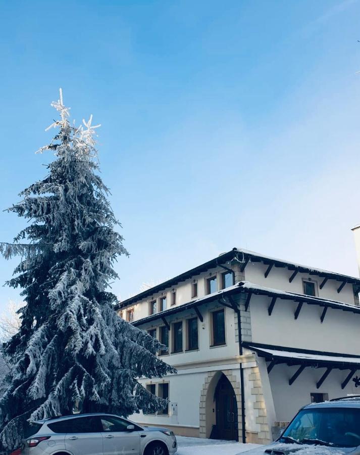 Hotel Galeria Pezinska Baba Pezinok Luaran gambar